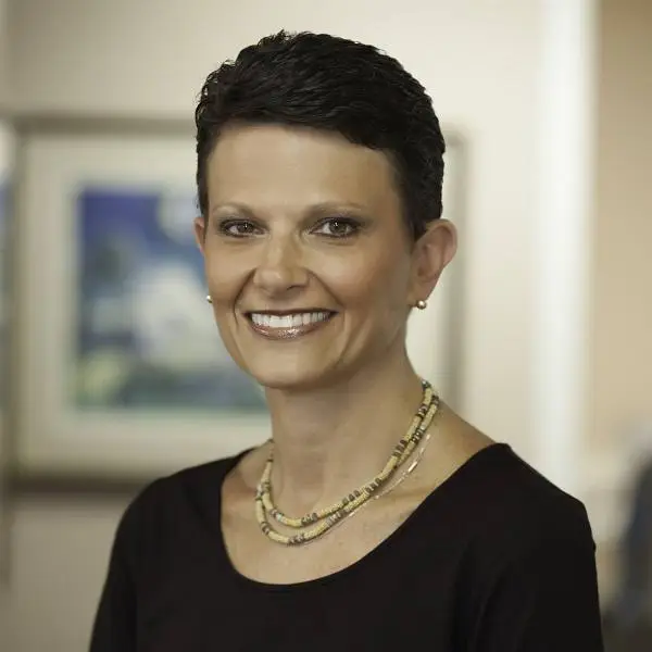 Ellen B. Folbe DDS & Associates - Professional dental clinic exterior with modern facilities