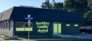 Brush Rinse Floss of Berkley
