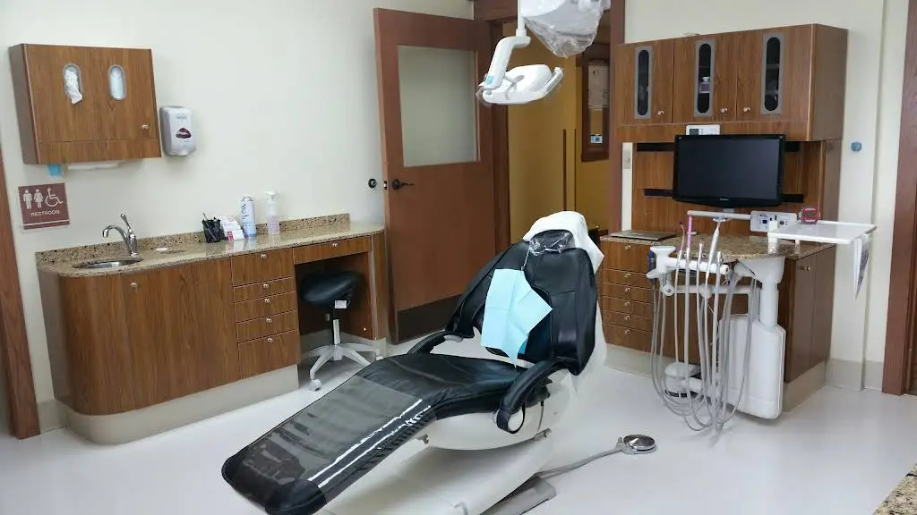 Union Chapel Dentistry - Professional dental clinic exterior with modern facilities