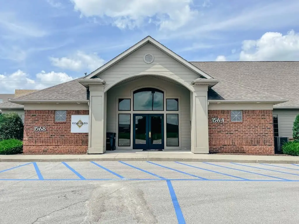 Hoagburg Orthodontics - Professional dental clinic exterior with modern facilities
