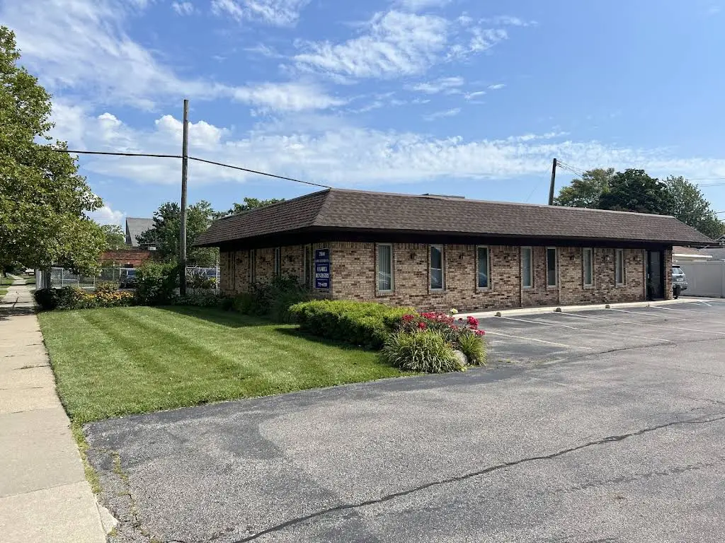 E & N Greater Mack Dental - Professional dental clinic exterior with modern facilities