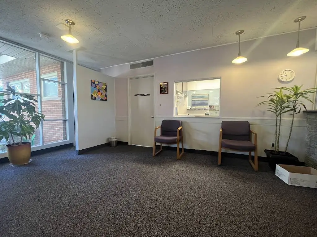 Dreamscapes Family Dentistry - Dr. Vani Gandhi - Professional dental clinic exterior with modern facilities