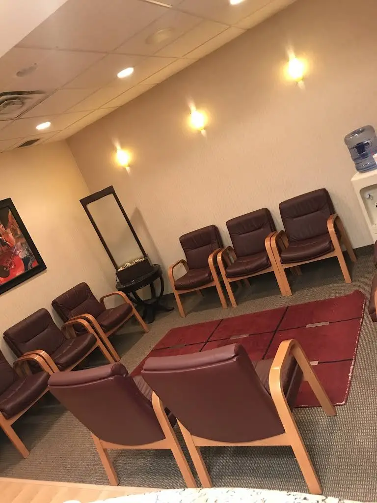 Renaissance Endodontics PLLC - Professional dental clinic exterior with modern facilities