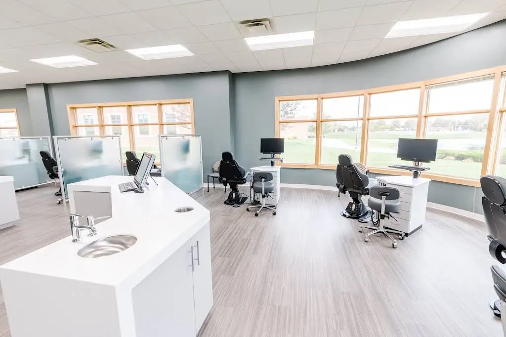 O•M•I Orthodontics - Professional dental clinic exterior with modern facilities