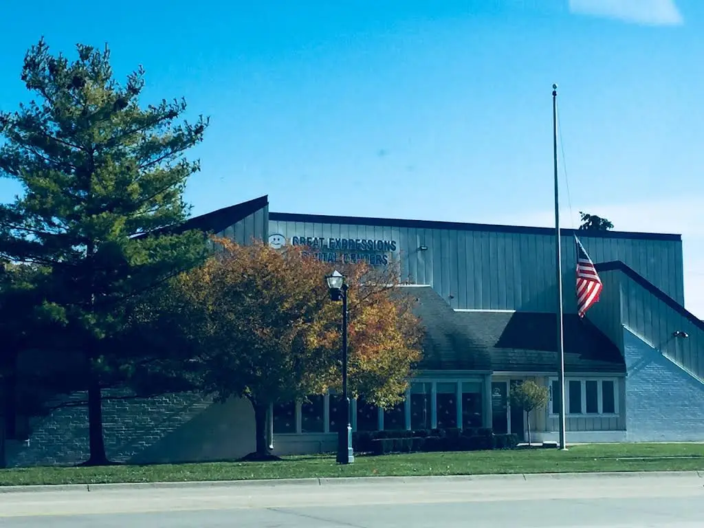 Great Expressions Dental Centers - Willow Creek - Professional dental clinic exterior with modern facilities