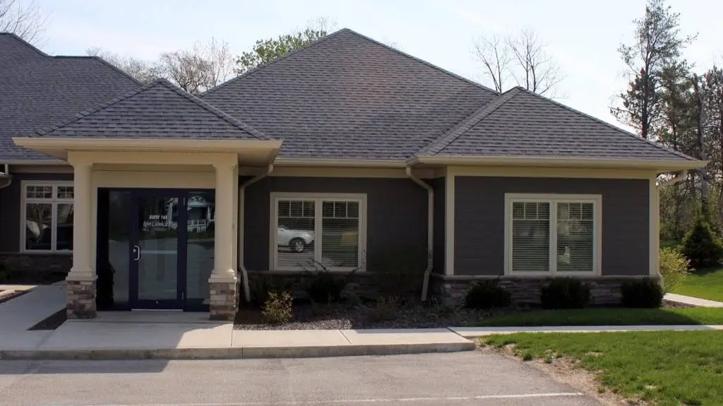 Robert C. Scheele DDS & Associates - Professional dental clinic exterior with modern facilities