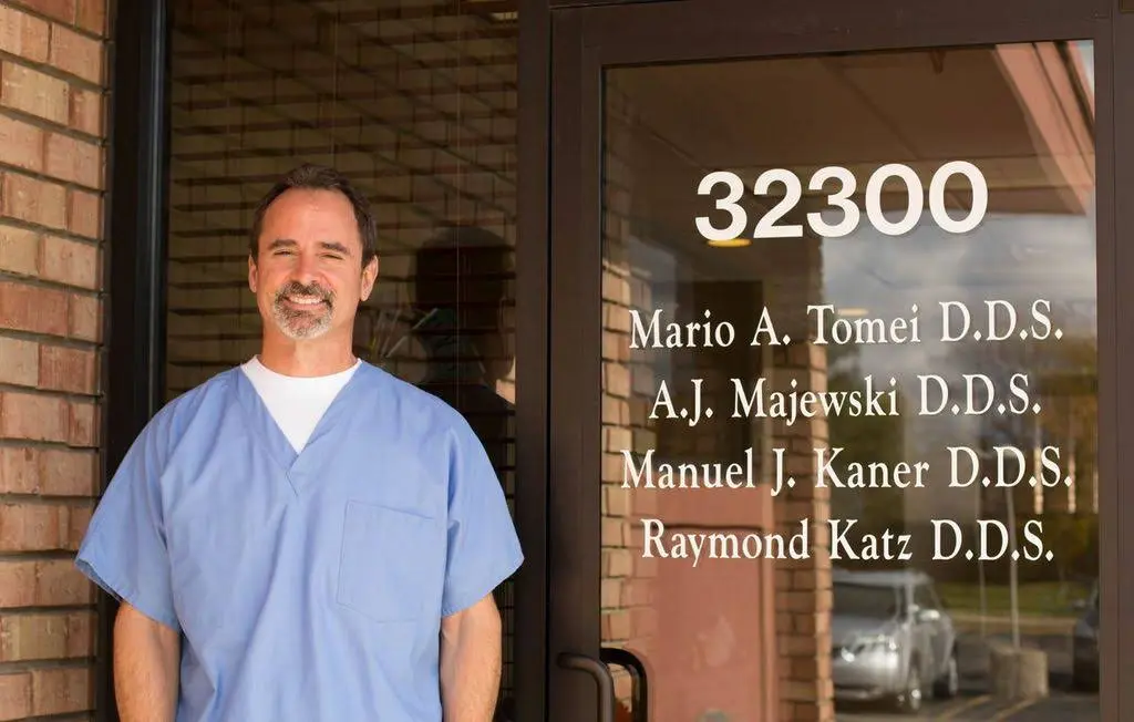 Dr. Tomei Dental - Professional dental clinic exterior with modern facilities