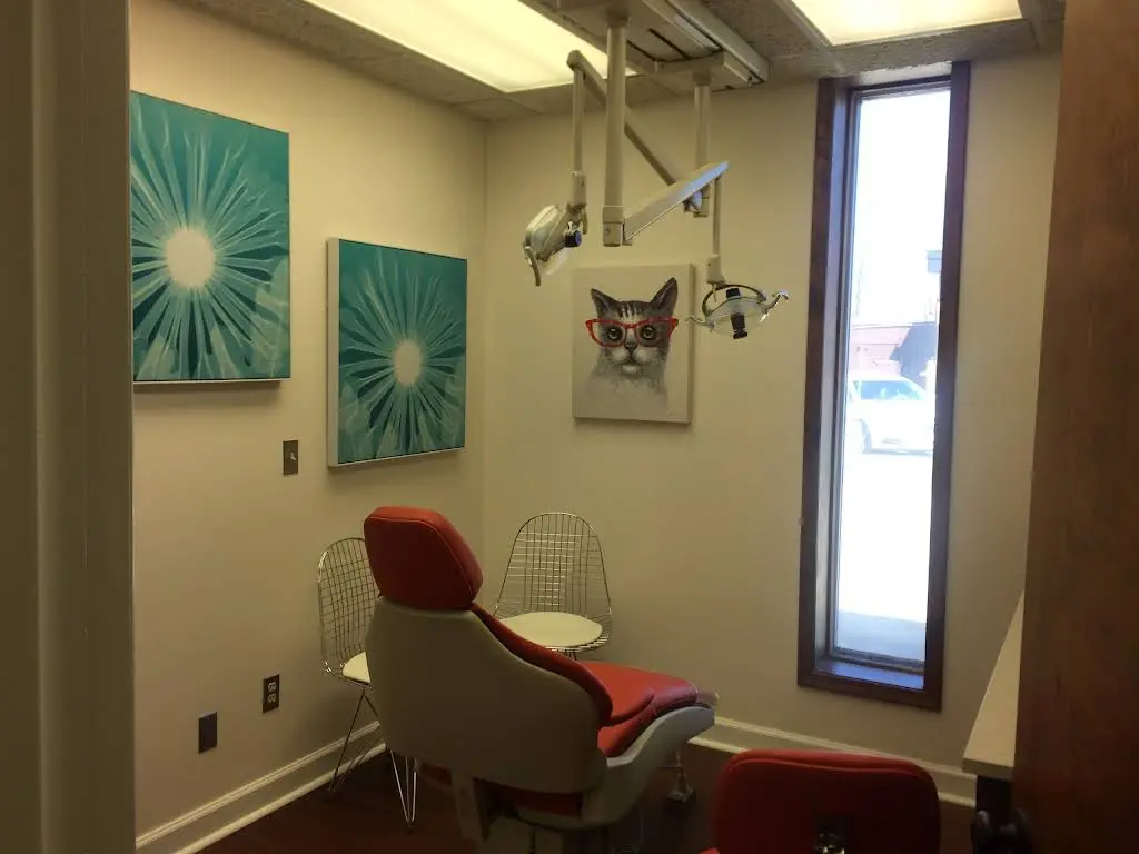 Today's Orthodontics - Woodhaven - Professional dental clinic exterior with modern facilities