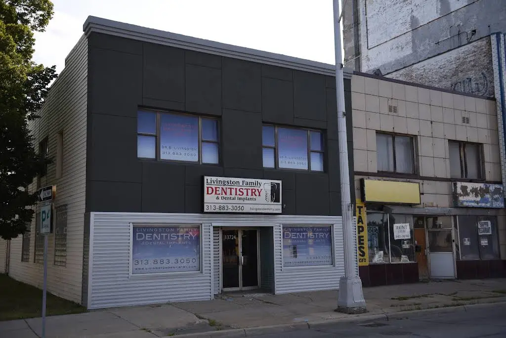 Livingston Family Dentistry and Dental Implants - Professional dental clinic exterior with modern facilities
