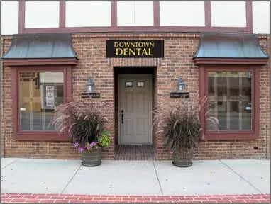 Downtown Dental - Ryan T Hart DMD - Professional dental clinic exterior with modern facilities