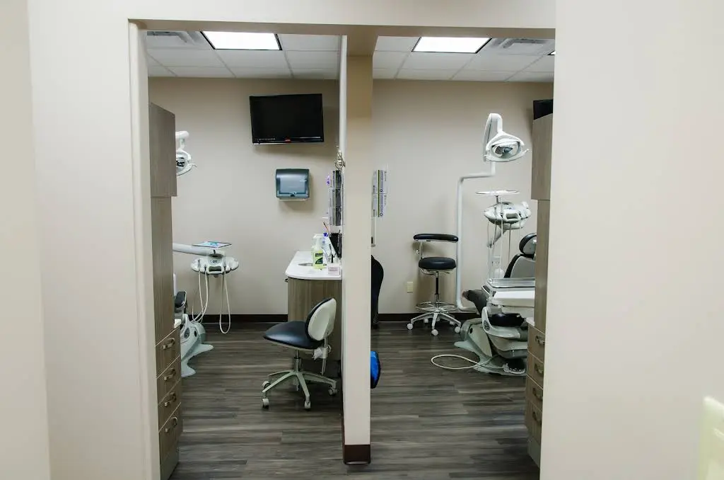 Family Gentle Dentists - Professional dental clinic exterior with modern facilities