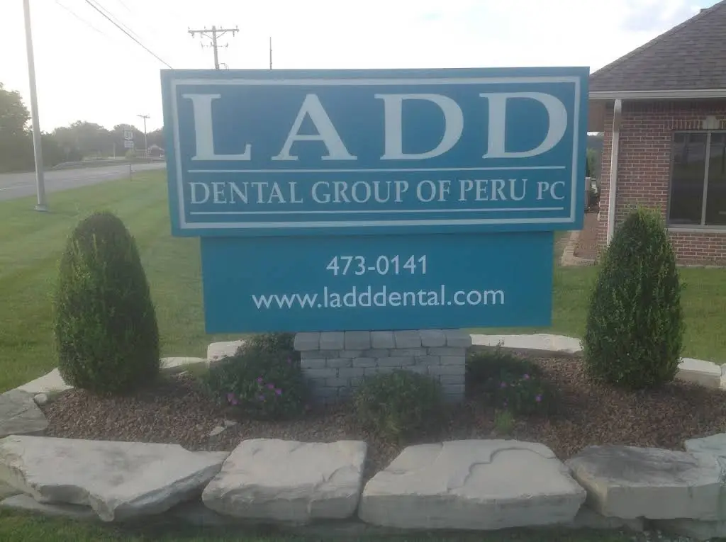 Ladd Dental Group of Peru - Professional dental clinic exterior with modern facilities