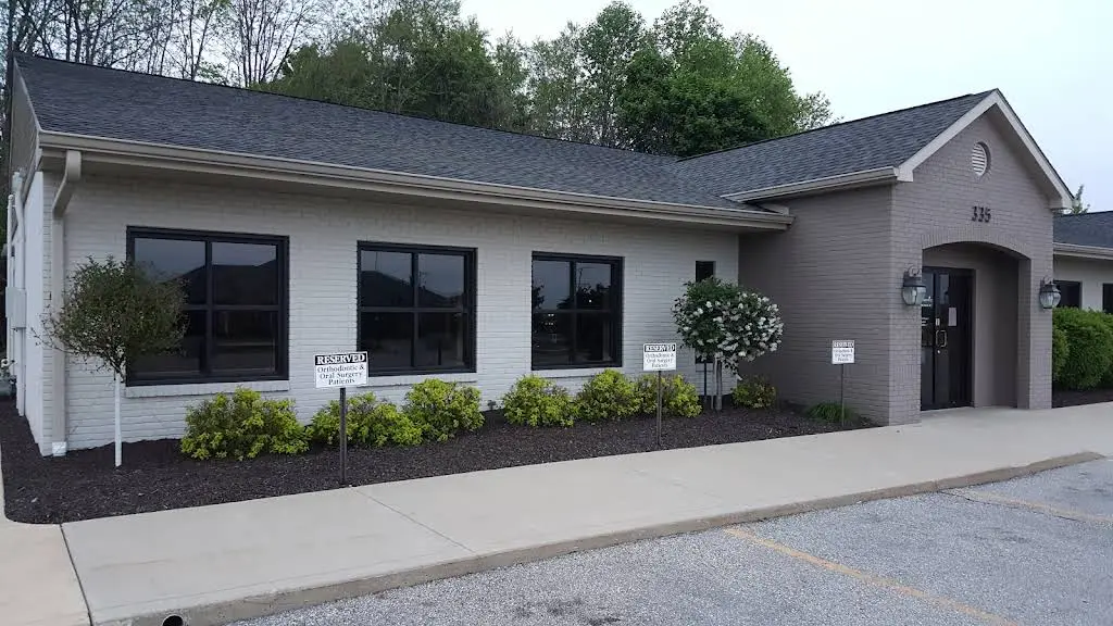 Jarrell Orthodontics - Professional dental clinic exterior with modern facilities