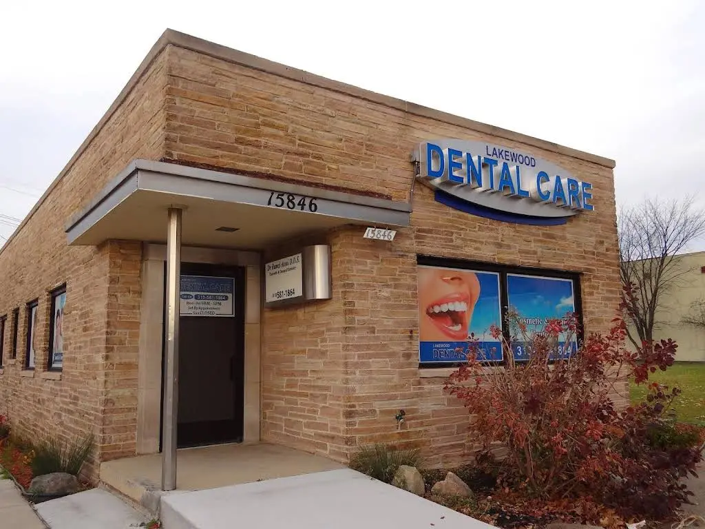 Lakewood Dental Group - Professional dental clinic exterior with modern facilities