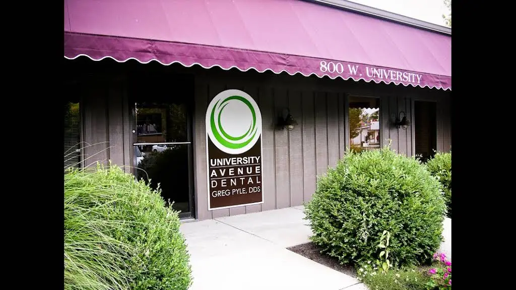 University Ave Dental - Professional dental clinic exterior with modern facilities