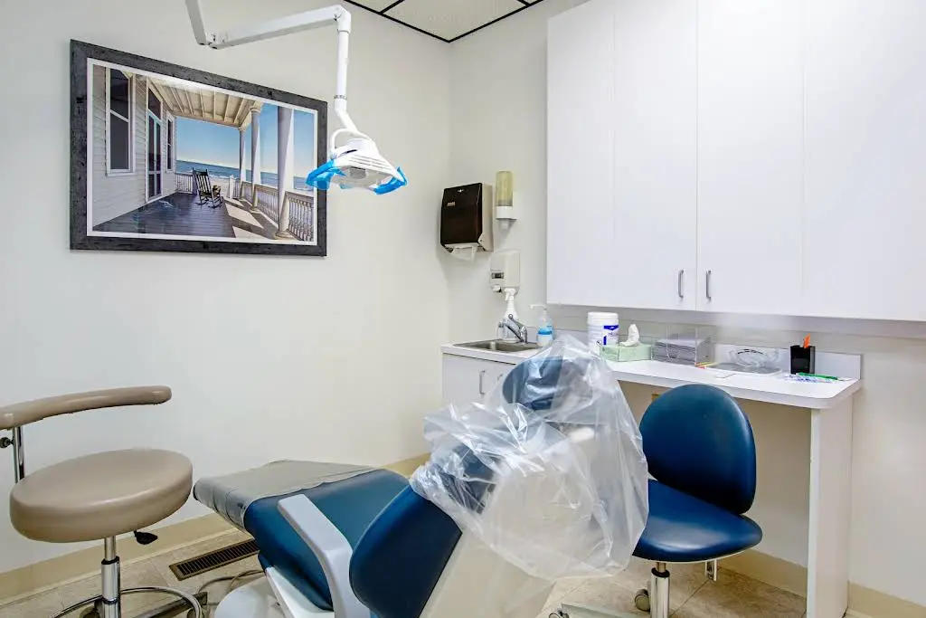 Gentle Dentist - Professional dental clinic exterior with modern facilities