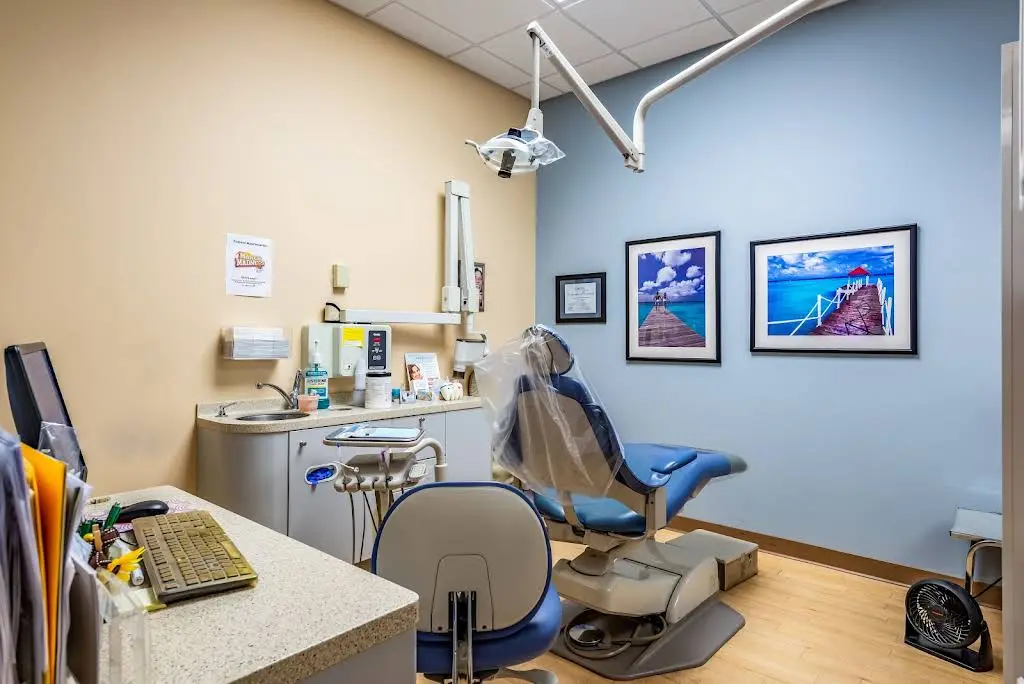 Gentle Dentist - Professional dental clinic exterior with modern facilities