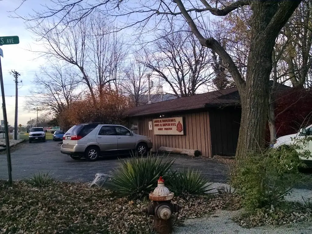 North Main Dental Inc. - Professional dental clinic exterior with modern facilities
