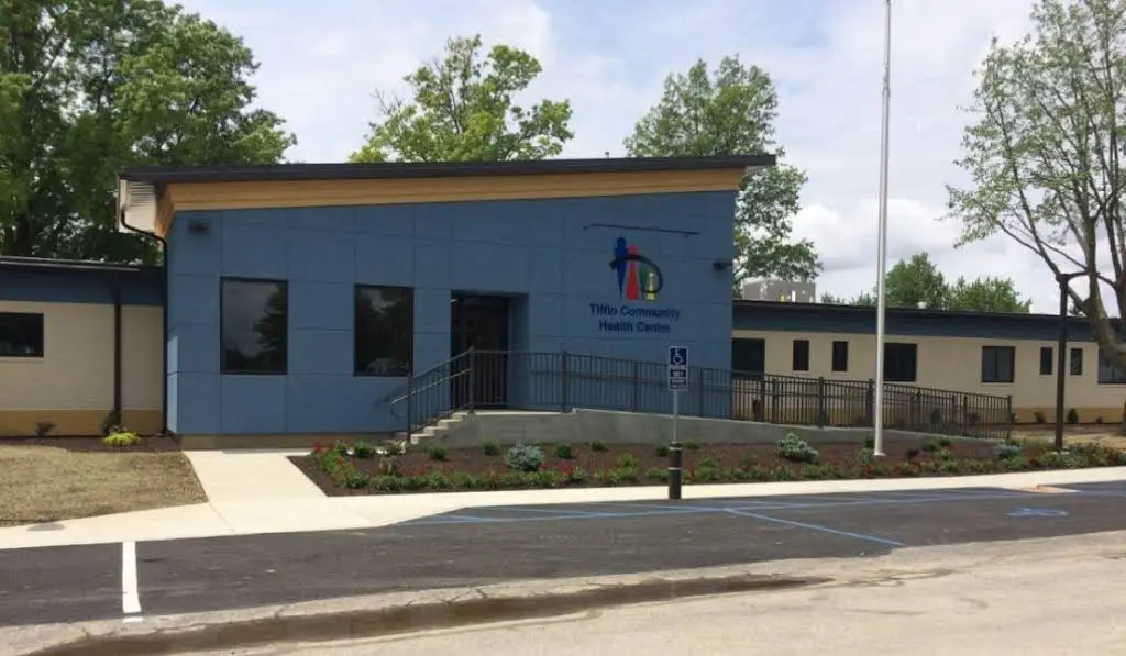 Tiffin Community Health Center - Professional dental clinic exterior with modern facilities