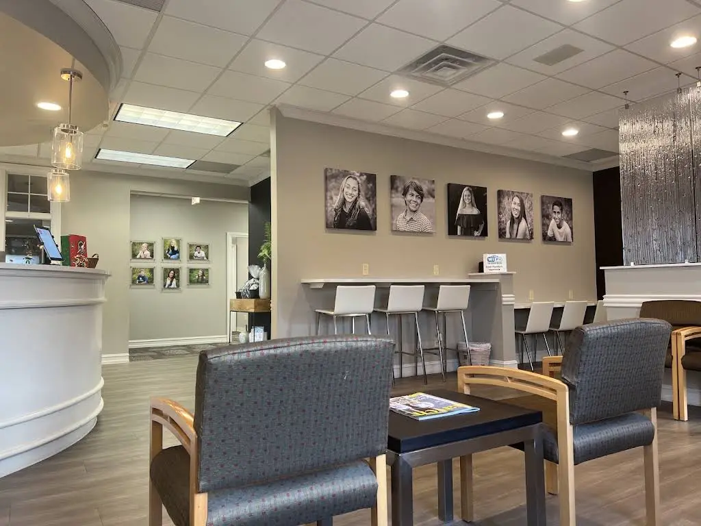 Walker-Dixon Orthodontics - Professional dental clinic exterior with modern facilities