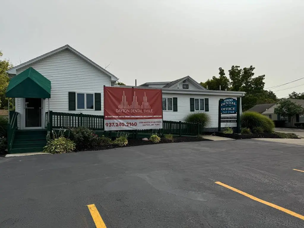 Dayton Dental Smile - Professional dental clinic exterior with modern facilities