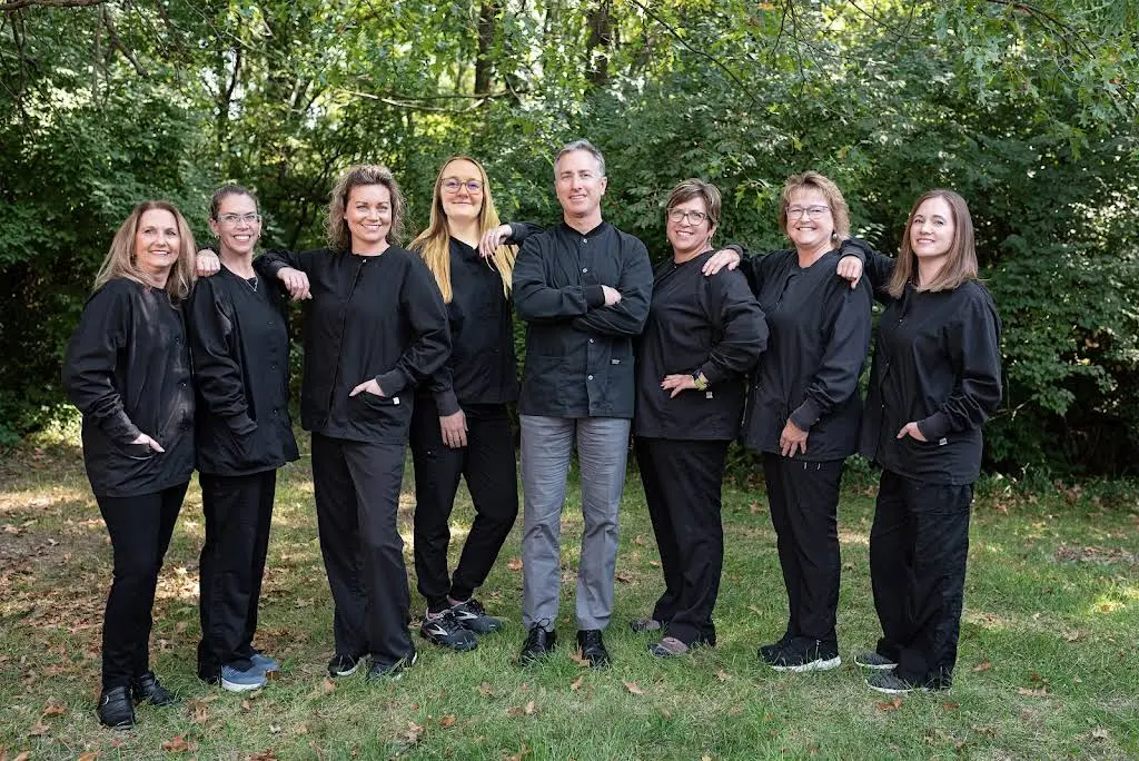 Eric Batterton DDS - Professional dental clinic exterior with modern facilities