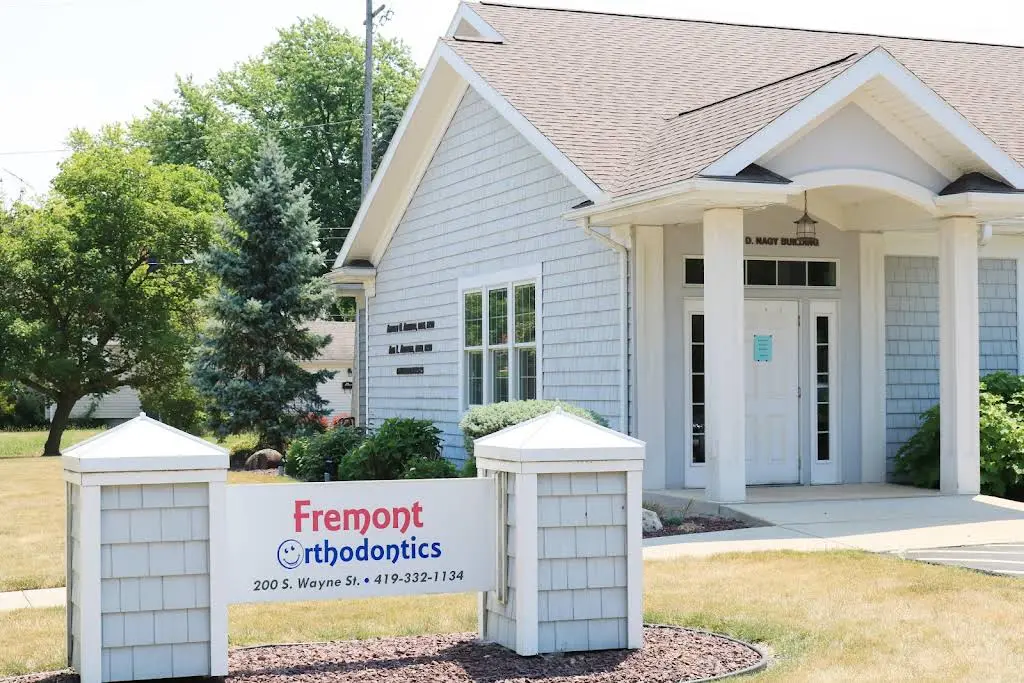 Fremont Orthodontics - Professional dental clinic exterior with modern facilities