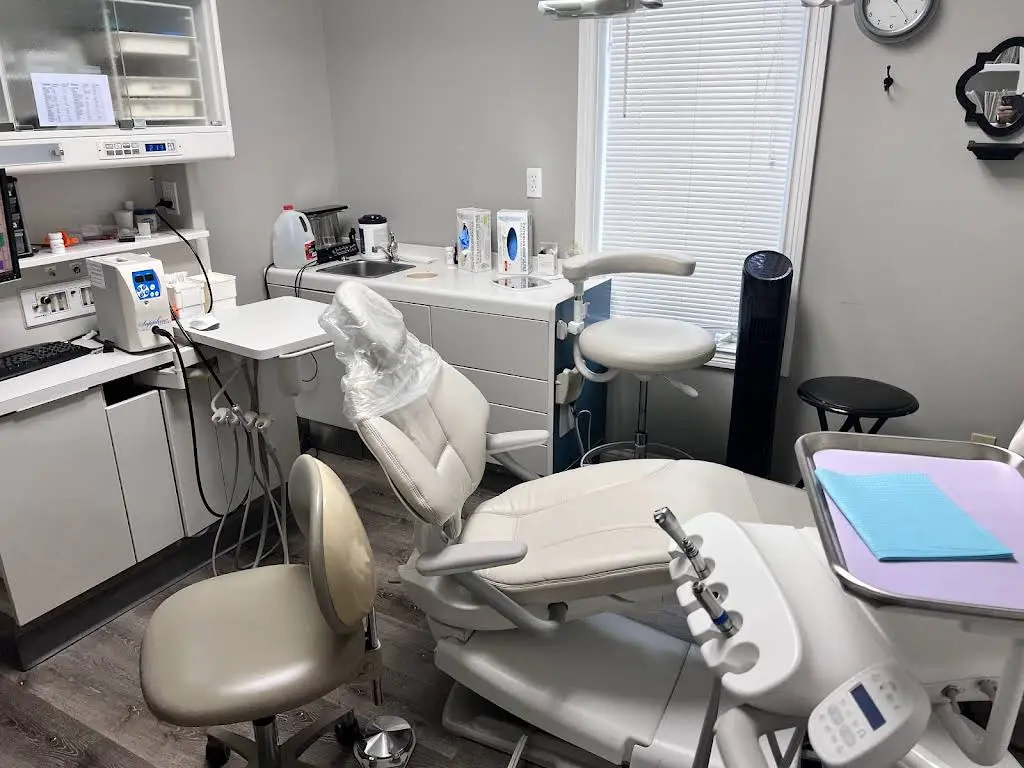 Bright Smile Dental Care - Professional dental clinic exterior with modern facilities