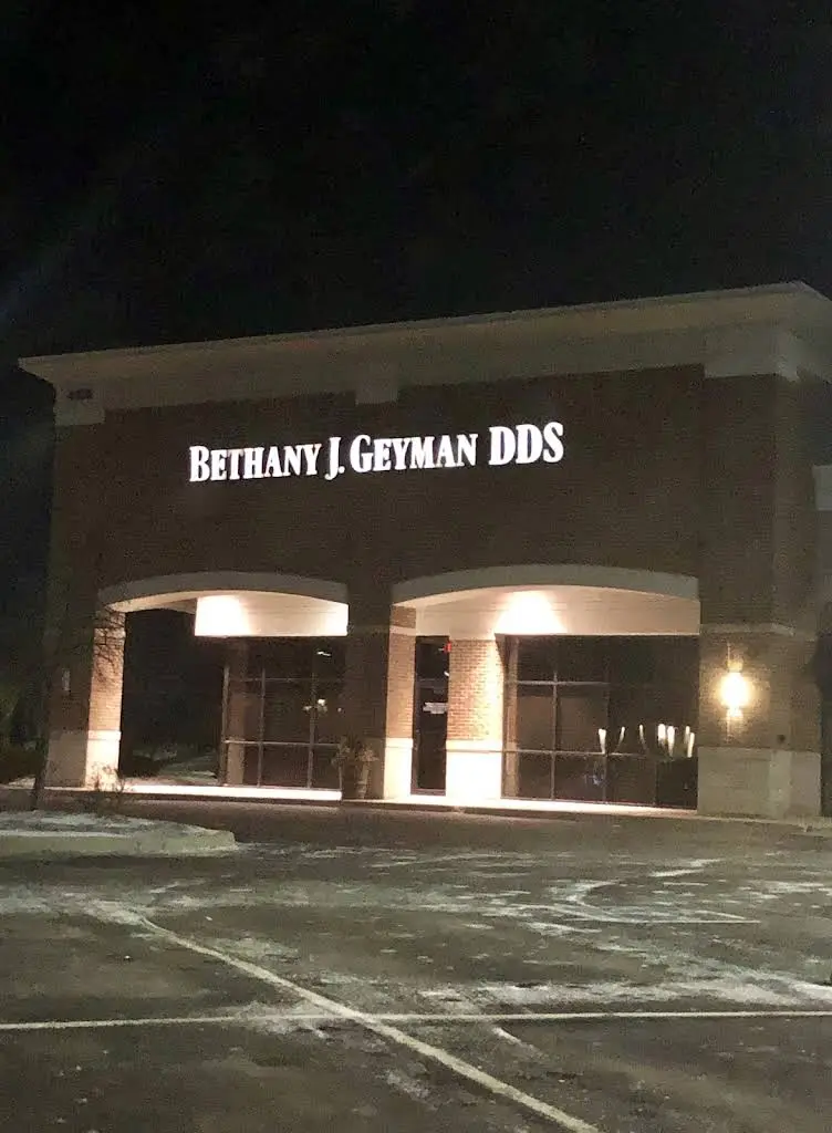 Bethany J Geyman DDS - Professional dental clinic exterior with modern facilities
