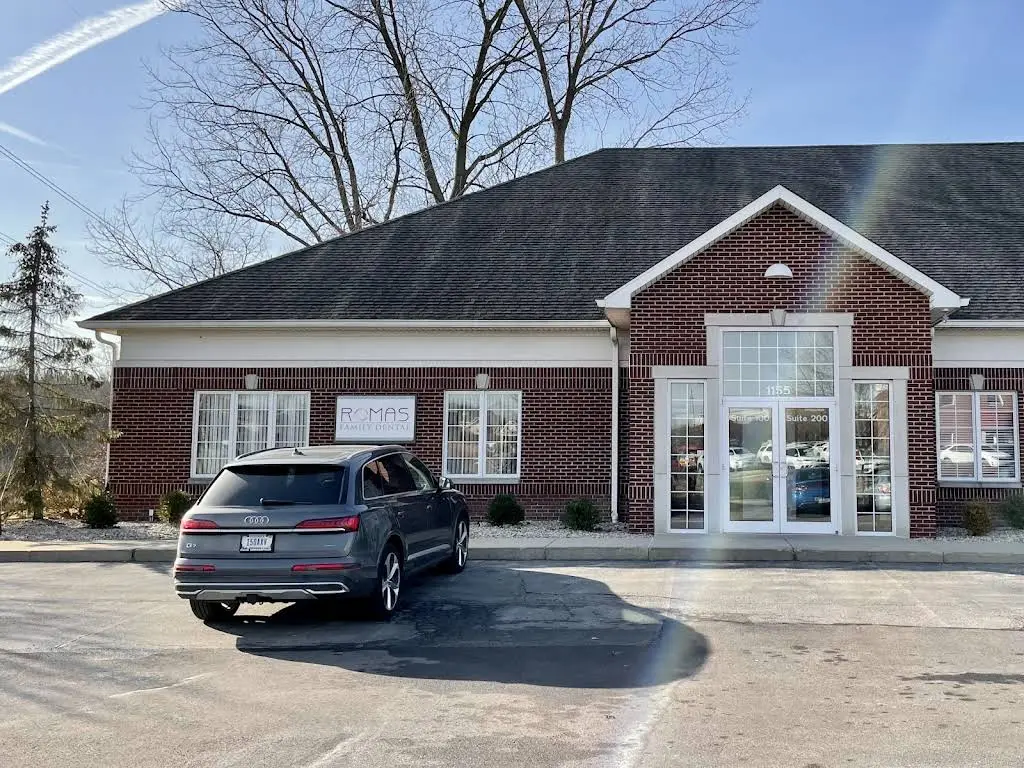 Romas Family Dental - Professional dental clinic exterior with modern facilities