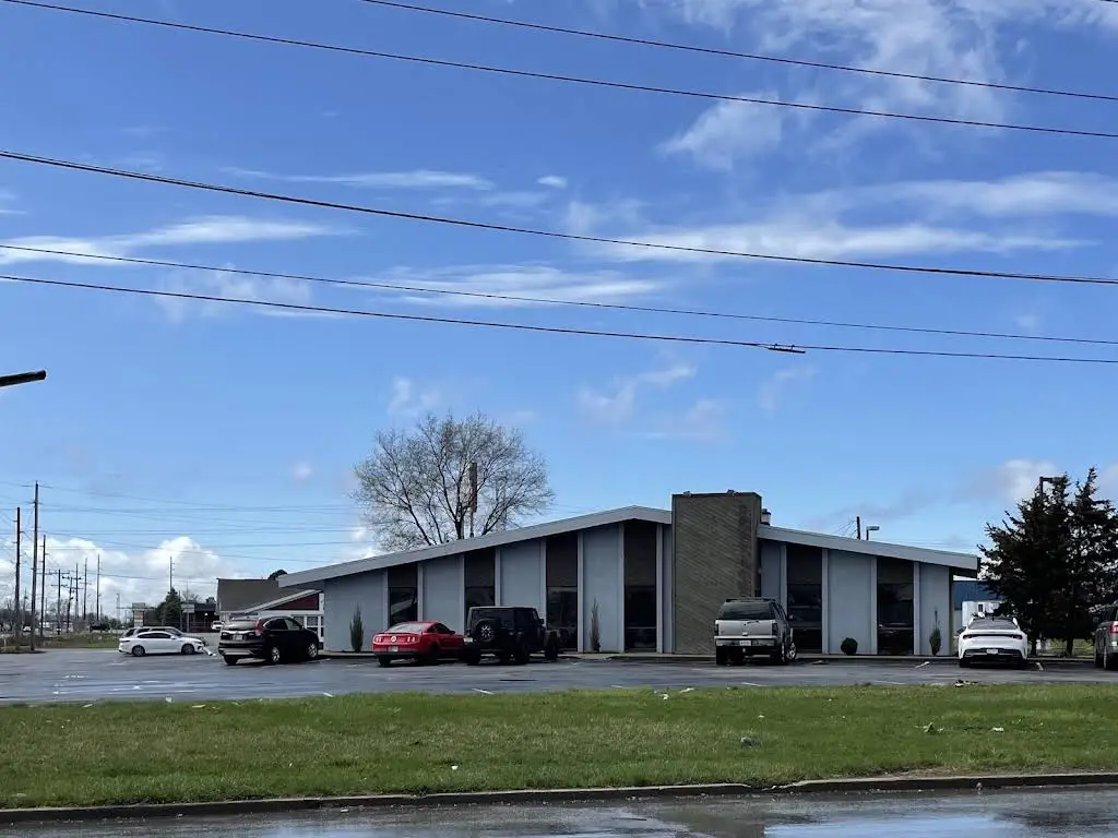 Sinnis Family Dental - Professional dental clinic exterior with modern facilities