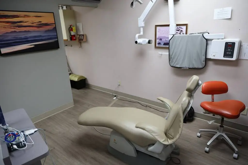Dental Care Dr. Nathan Lloyd / Oxford Health Centered Dentistry