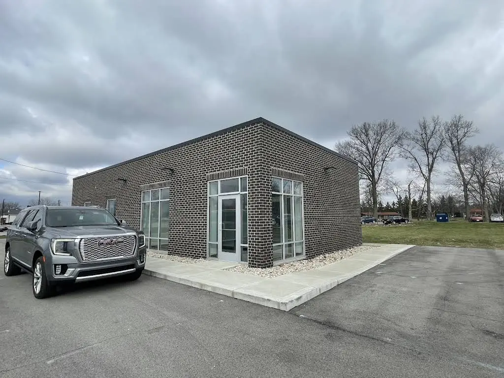 Louly Prosthetic Dentistry - Professional dental clinic exterior with modern facilities