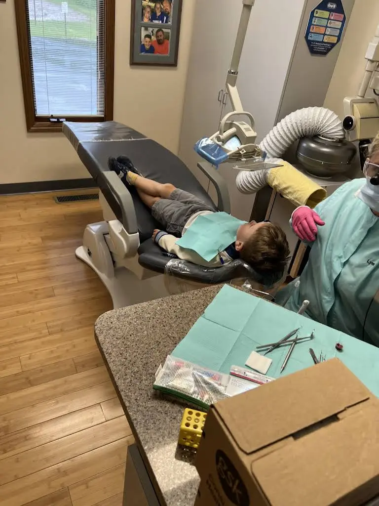 Mahan & Pete Family Dentistry - Professional dental clinic exterior with modern facilities