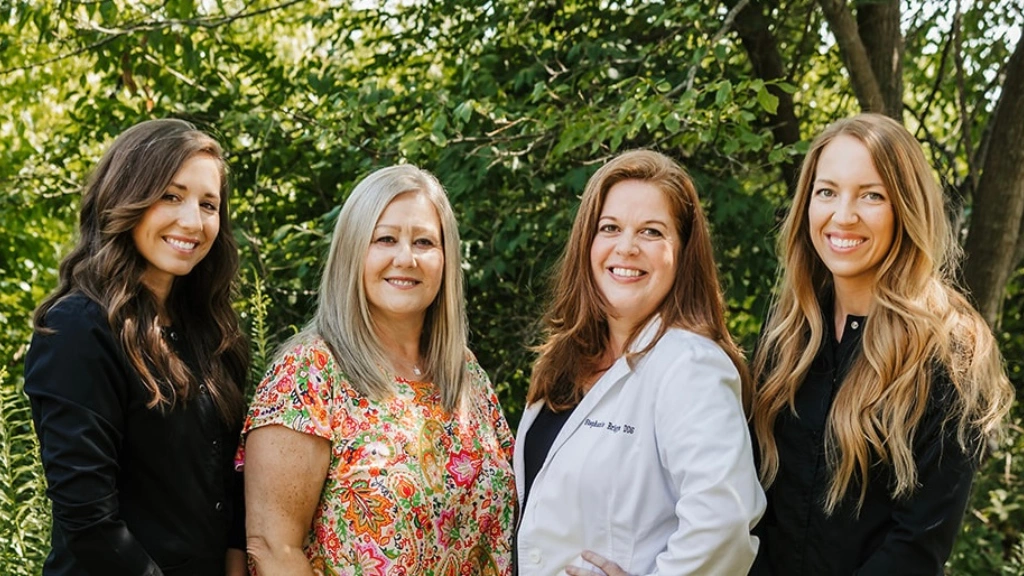 Stephanie Briggs, DDS - Professional dental clinic exterior with modern facilities