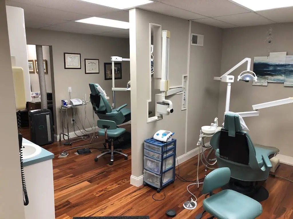 Fairfield Family Dentistry - Professional dental clinic exterior with modern facilities