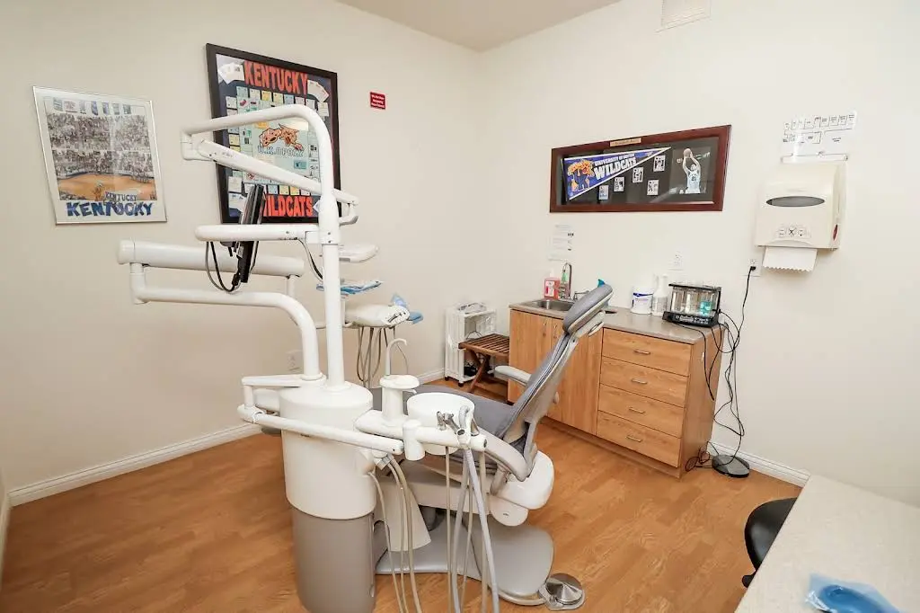 Wright Dental Center - Professional dental clinic exterior with modern facilities