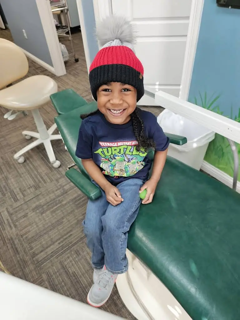 Cincy Kids Teeth - Professional dental clinic exterior with modern facilities