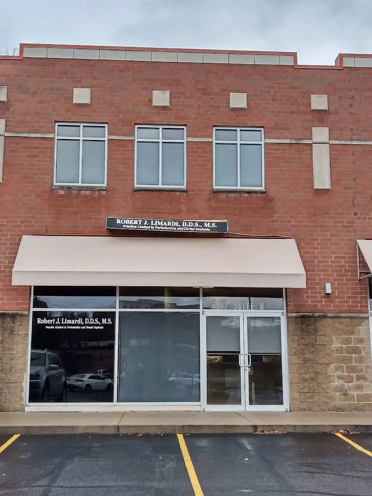 Periodontal Visions, Inc. - Professional dental clinic exterior with modern facilities