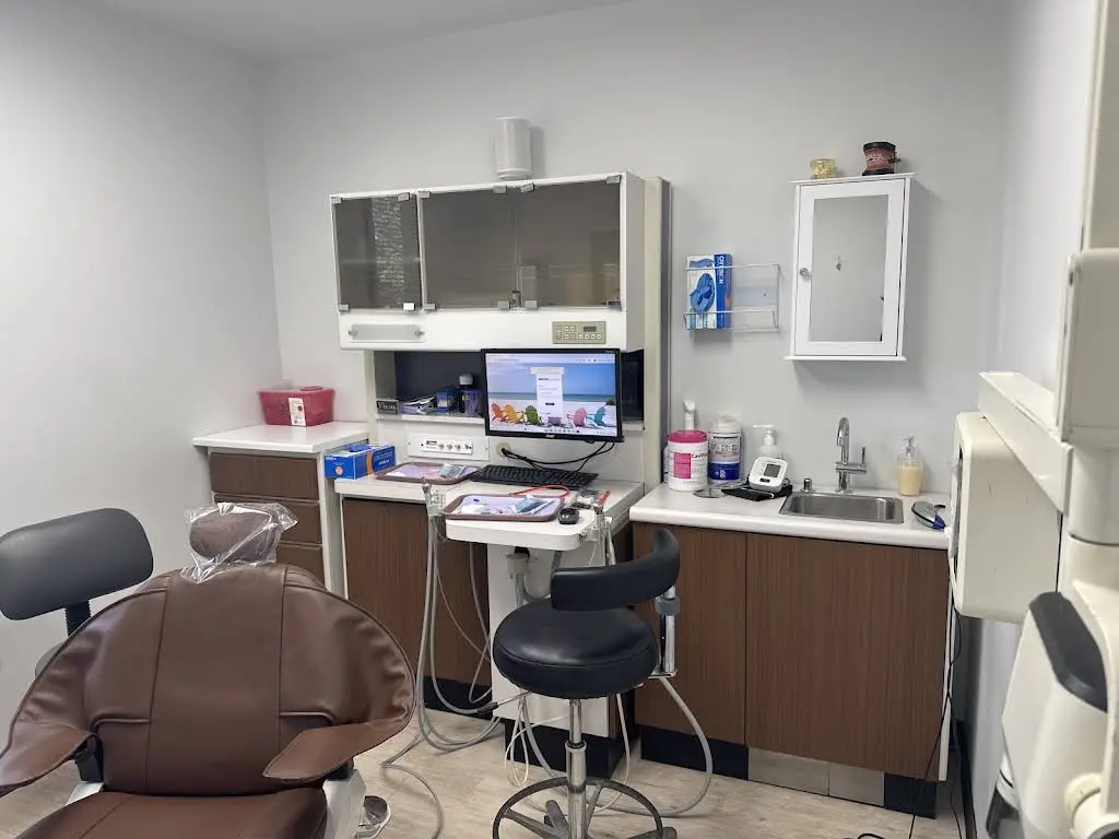 SCAEL Dental Studio - Professional dental clinic exterior with modern facilities