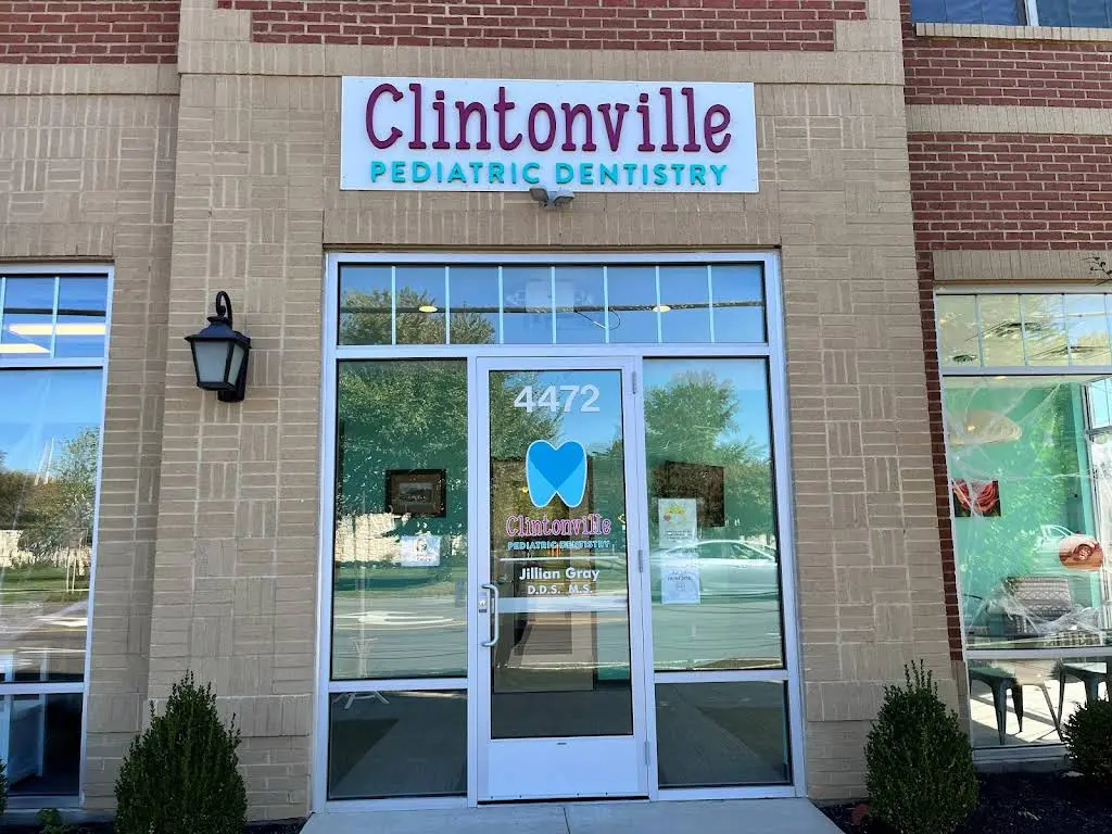 Clintonville Pediatric Dentistry - Professional dental clinic exterior with modern facilities
