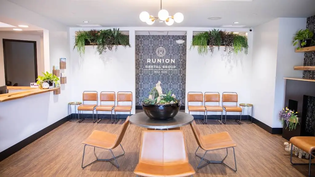 Runion Dental Group - Professional dental clinic exterior with modern facilities