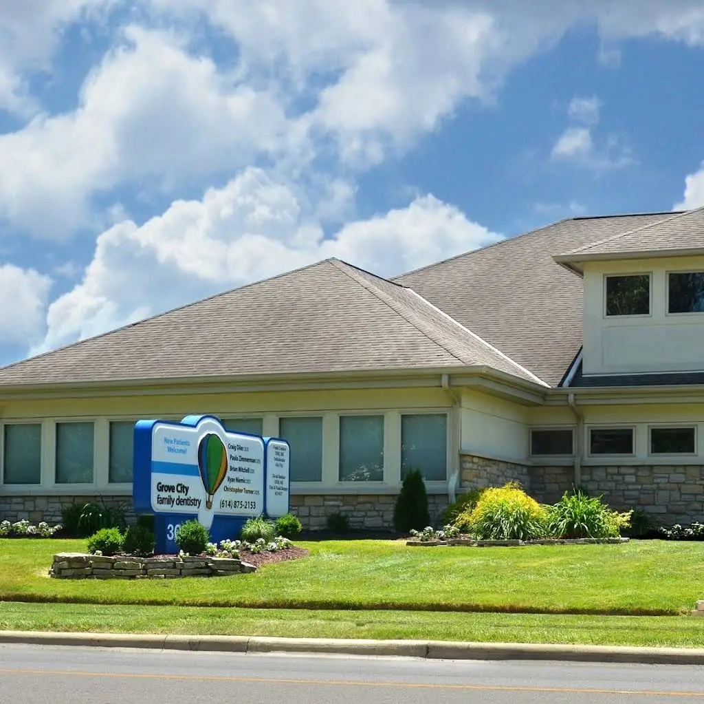 Grove City Family Dentistry - Professional dental clinic exterior with modern facilities