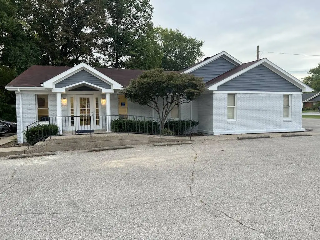 Reynolds Family Dentistry - Professional dental clinic exterior with modern facilities