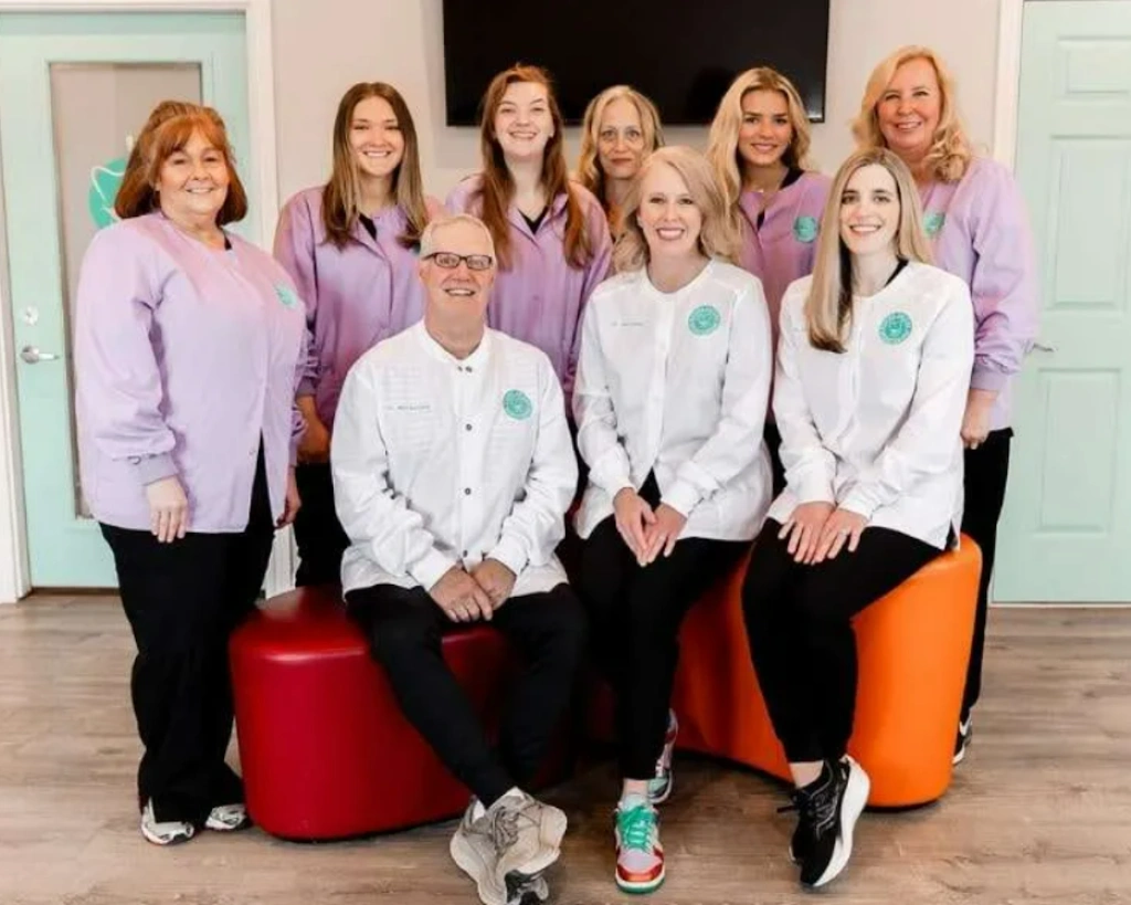 Young Smiles Pediatric Dentistry - Professional dental clinic exterior with modern facilities