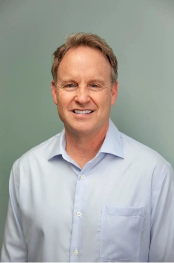 Hart Dental Group: Steven Hart DDS - Professional dental clinic exterior with modern facilities