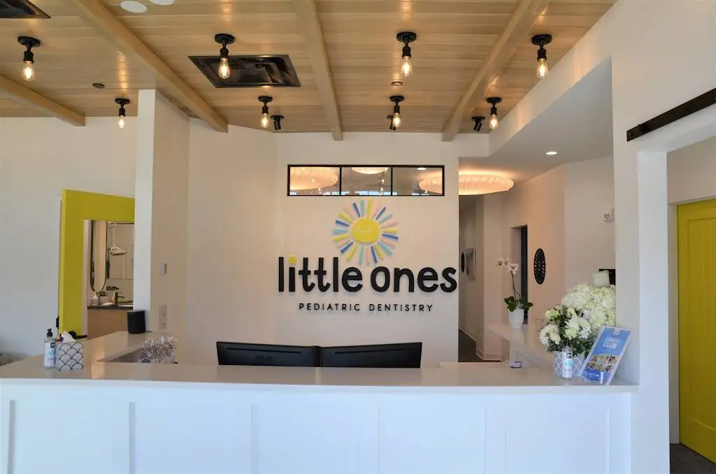 Little Ones Pediatric Dentistry - Professional dental clinic exterior with modern facilities