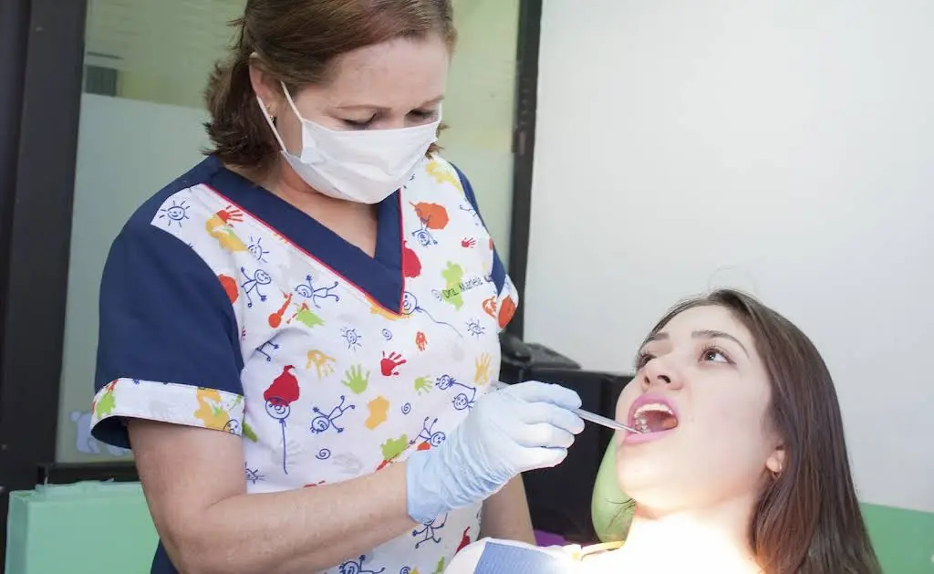 OH Emergency Dental - Professional dental clinic exterior with modern facilities
