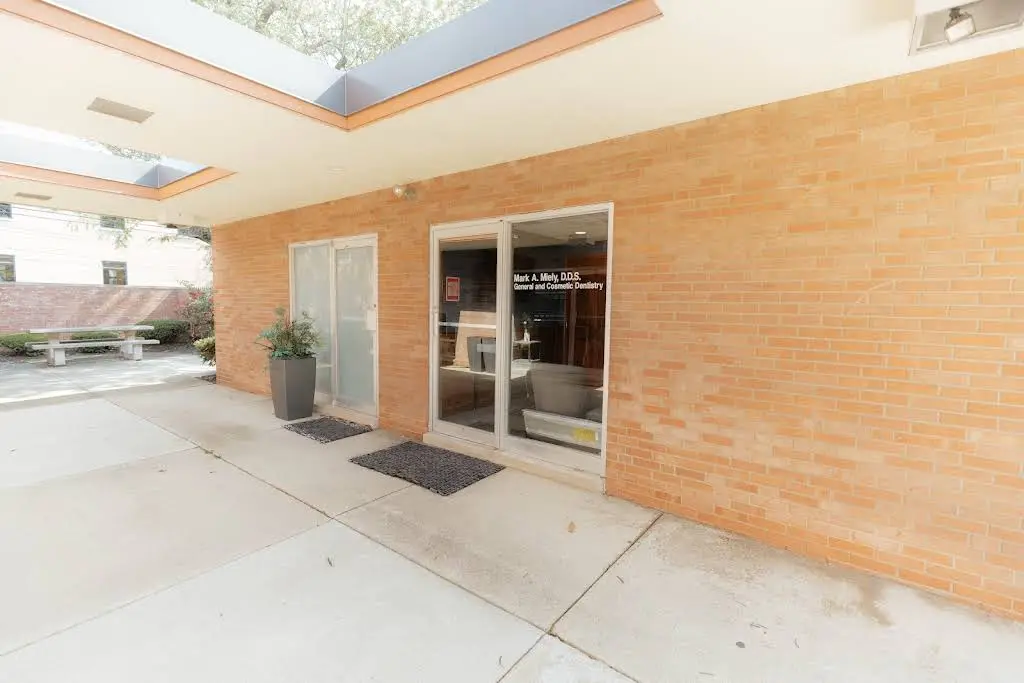 Mark A. Miely, DDS - Professional dental clinic exterior with modern facilities