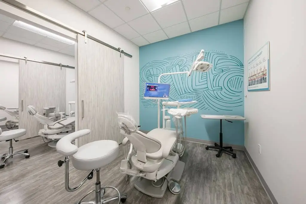 Blue Ash Modern Dentistry - Professional dental clinic exterior with modern facilities